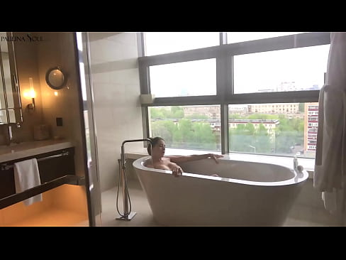 ❤️ Pitikek mezin Bi dilgermî pizika xwe di serşokê de dihejîne ❤️❌ Porno li ku.eviewporn-com.ru