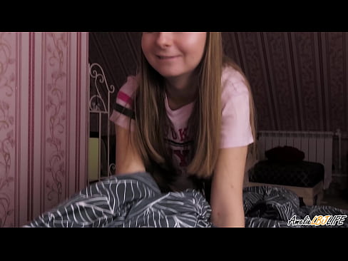 ❤️ Blondie BFF-ya xwe bi kûr dimije û di devê xwe de diqelişe ❤️❌ Porno li ku.eviewporn-com.ru